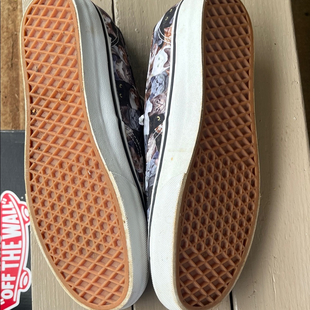Vans Cat Print Low-Top Sneakers in White and Orange - Picture 8 of 8